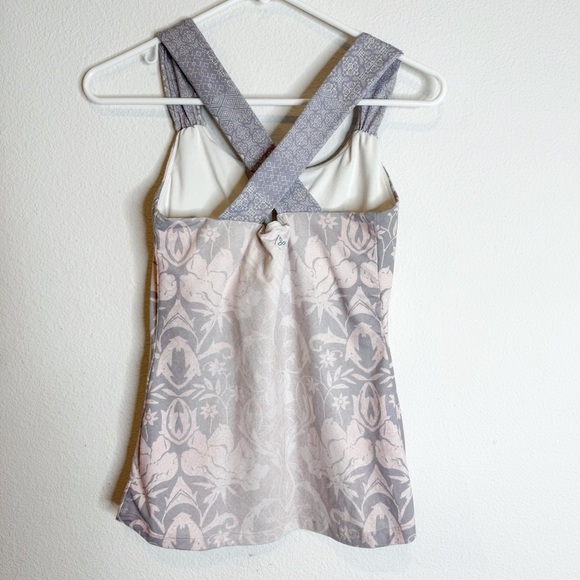 Prana beige gray geometric cross strap built in sports bra tank top small - Picture 2 of 5